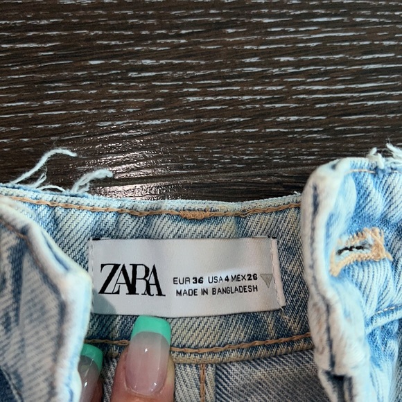 Zara high waisted light blue denim shorts - Picture 2 of 3